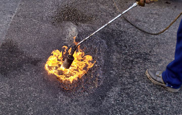 Cliddesden flat roofing repairs